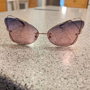 Brand new Valentinos sunglasses VA2031